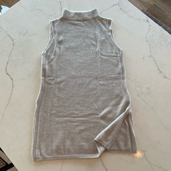 Max Studio Cashmere Mock Neck Tunic Sleeveless Sweater XS, Lilac Gray - Picture 1 of 6